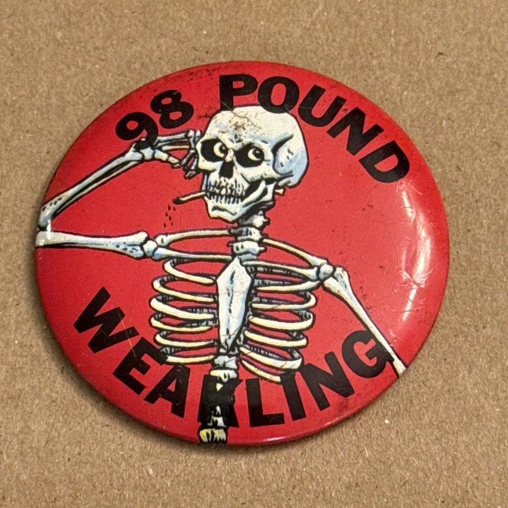1960s Topps #19 - 98 Pound Weakling Wally Wood MAD Magazine Pinback Button Pin